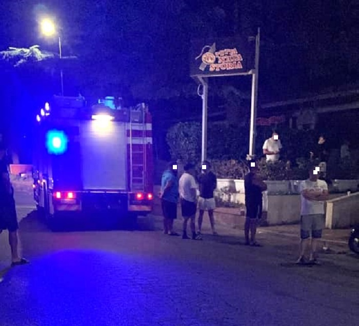 Bomba in pizzeria a Monterusciello