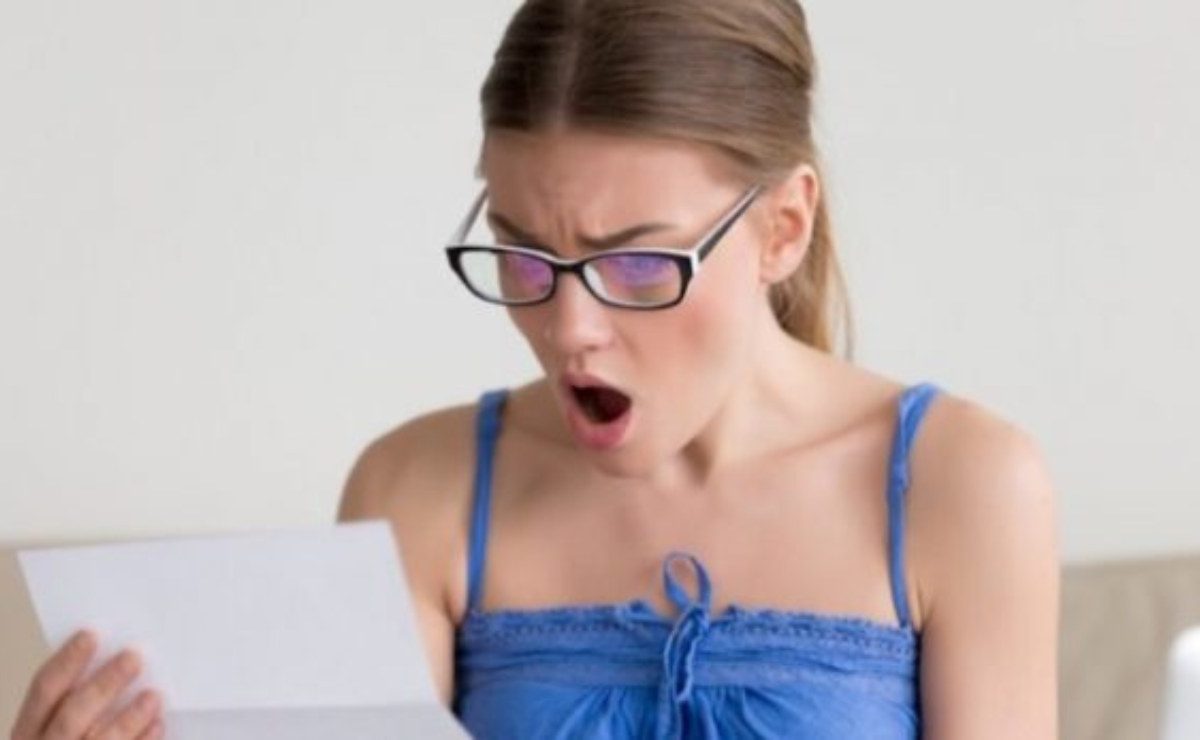 Ho speso 8 euro per risparmiarne centinaia | Bolletta KO col trucco degli elettricisti: è legale al 100%