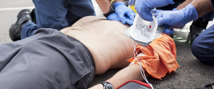 Il Comune installerà cinque defibrillatori nei luoghi più frequentati della città