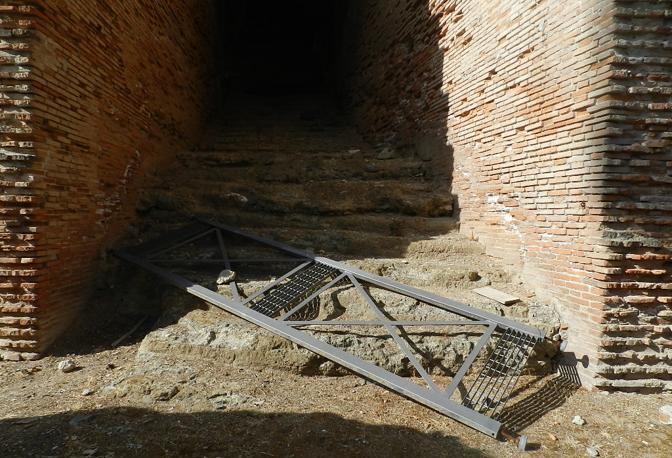 Cappella da restaurare nell’Anfiteatro:  pronto il progetto ma scoppia la polemica