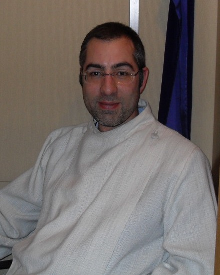 Il parroco del Carmine bacchetta i politici di Pozzuoli: “Non vanno più in chiesa”