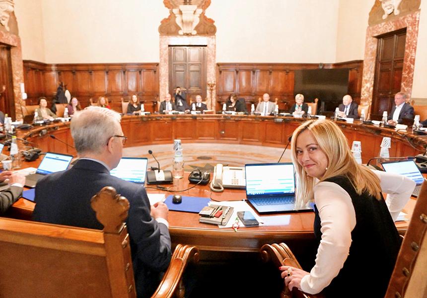 Secondo decreto-bradisismo, l’attacco dei Cinque Stelle: “Il Governo prende in giro i Campi Flegrei”