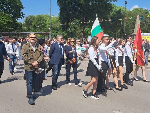 Gemellaggio tra scuole: il “Tassinari” in Bulgaria