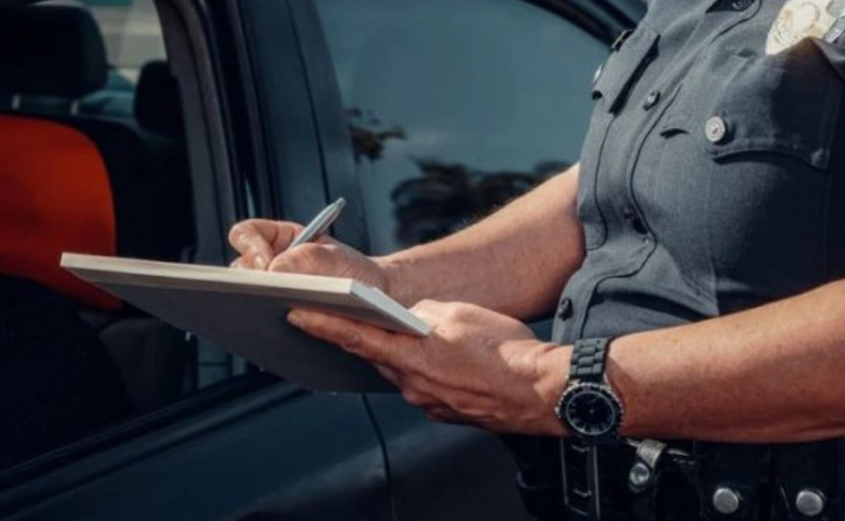 Vai in centro “solo cinque minuti” e ti arriva la mazzata | Automobilisti sconvolti: una distrazione vale 300 euro