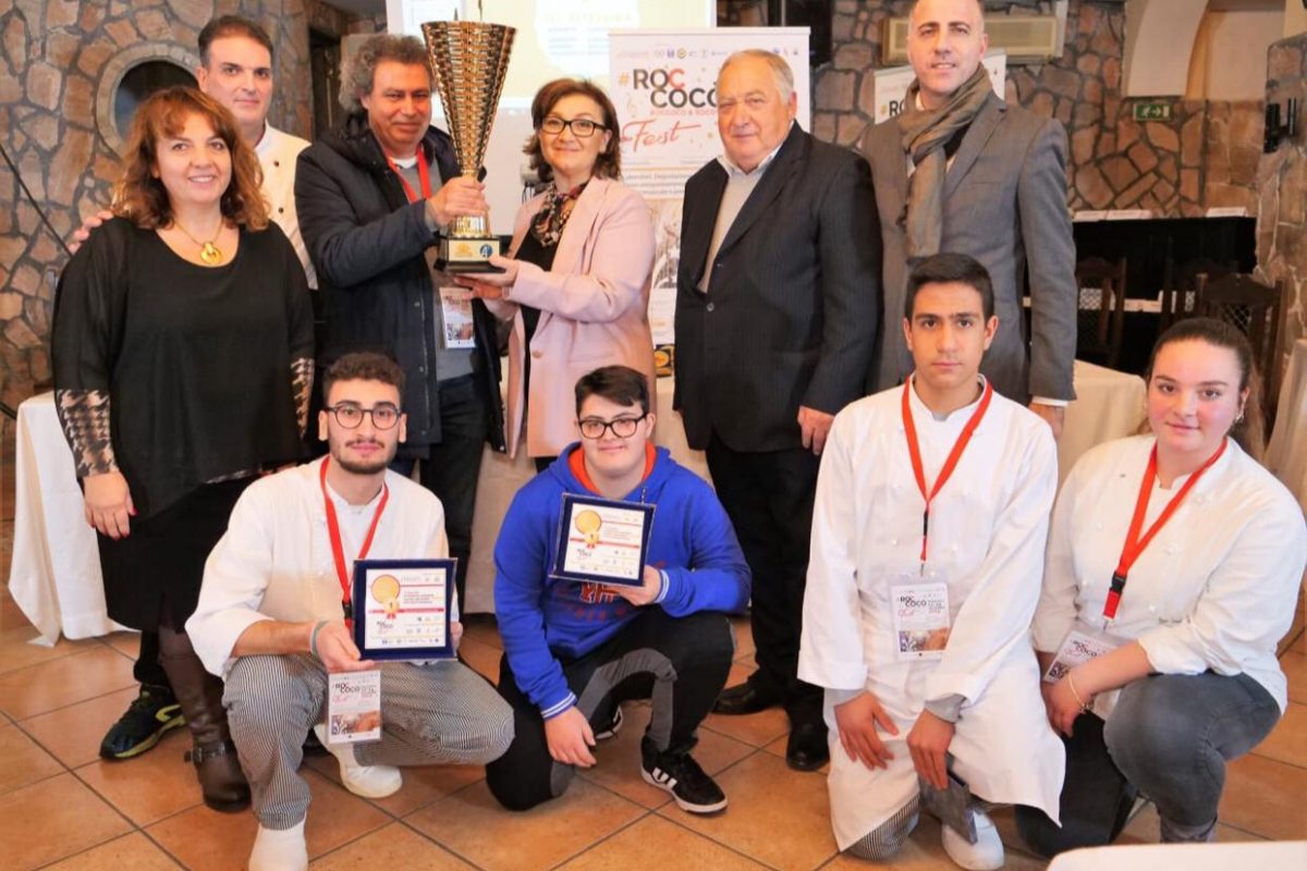 Premiato l’Alberghiero “Petronio” per il miglior giovane pasticciere campano