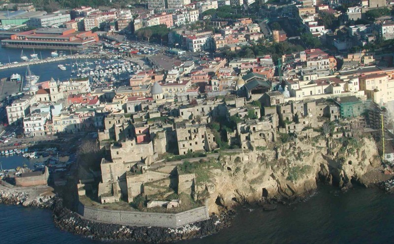 Lettera aperta al governatore De Luca in visita oggi al Rione Terra