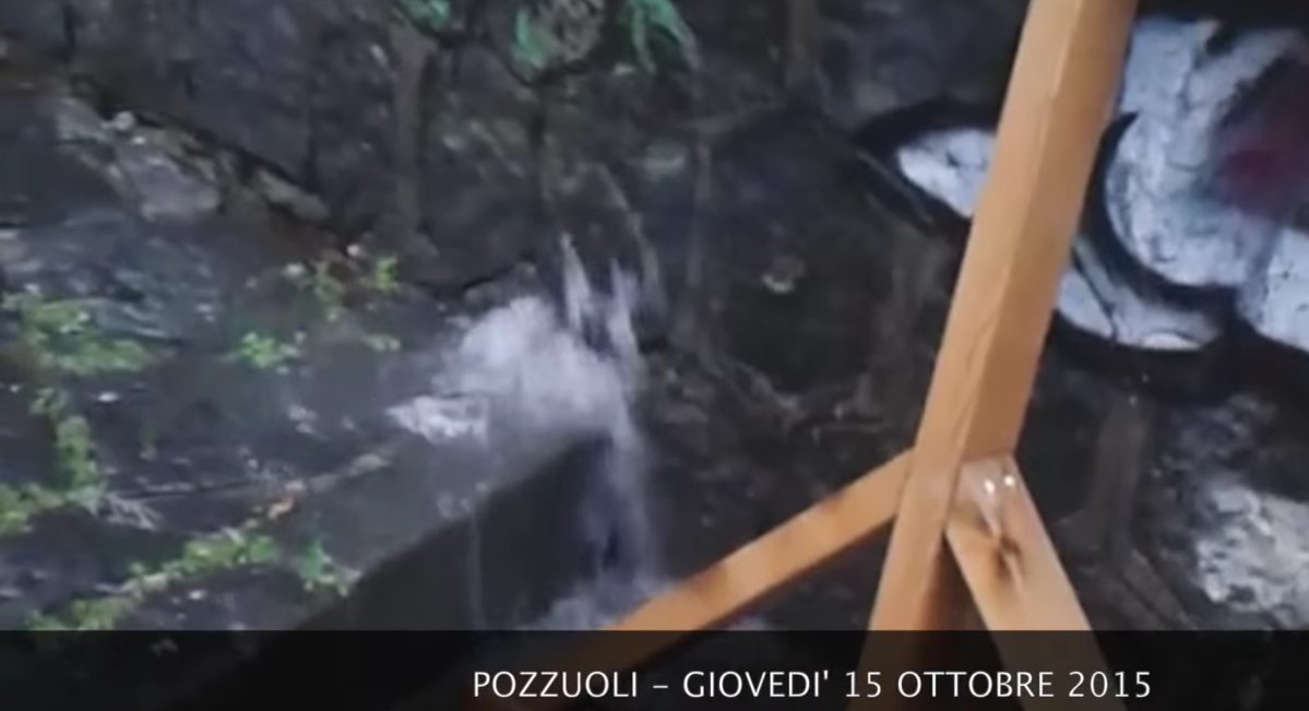 IL VIDEO/ A Pozzuoli continua a “piovere” anche dal sottosuolo…