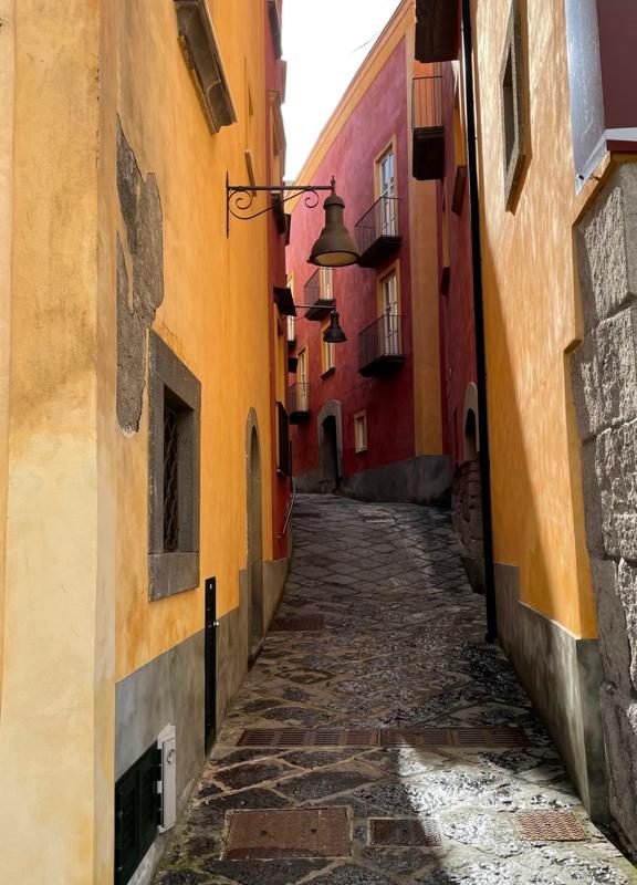 Rione Terra: la chiesa di San Liborio e la sua piazzetta saranno luoghi d’arte