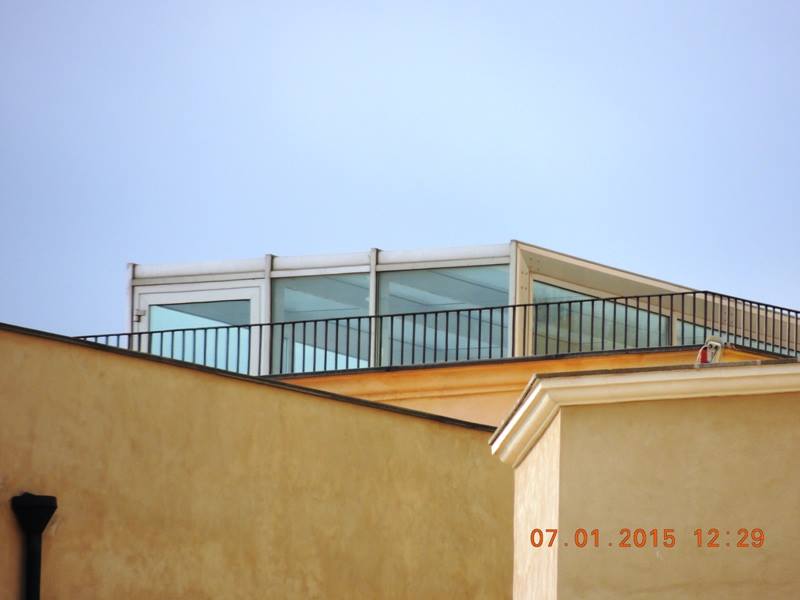 Veranda sul rione Terra, ultimatum del consigliere ‘snobbato’: “Chiarimenti entro 10 giorni o denuncio tutti!”