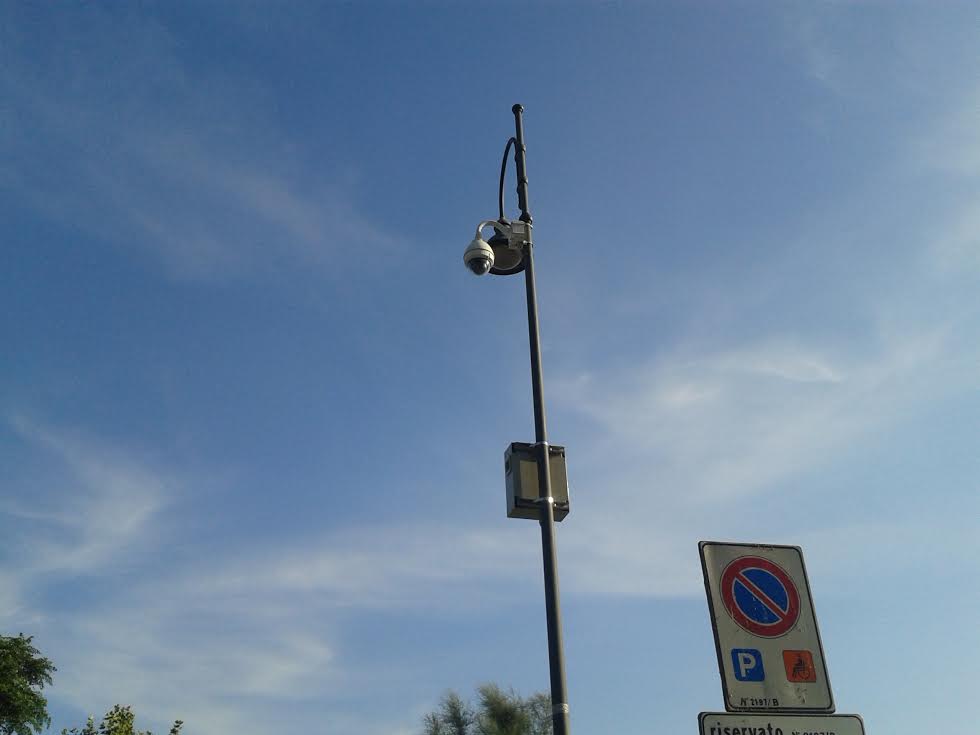 “Le telecamere sul lungomare funzionano solo per multare le auto?”