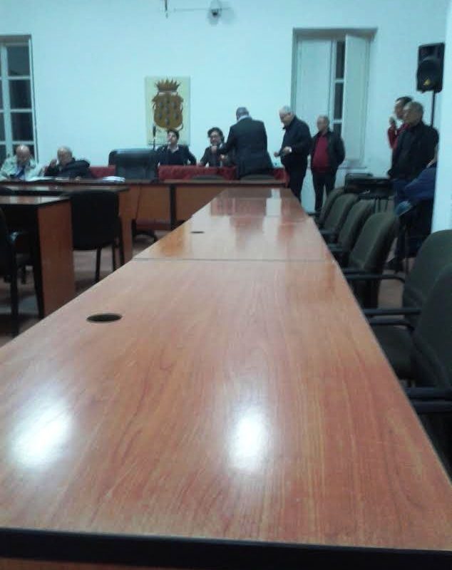 “A Pozzuoli è morta la democrazia!”