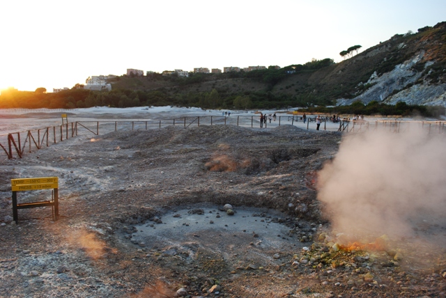 Bradisismo, troppi allarmi giornalistici. Cossiga: “Si faccia chiarezza”