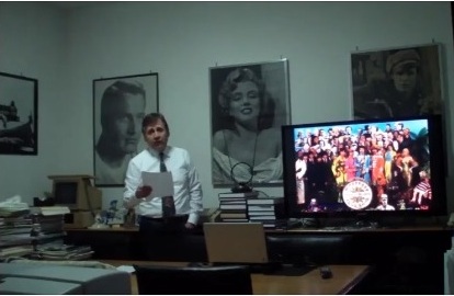 VIDEO/ L’assessore festeggia il compleanno “massacrando” un brano dei Beatles