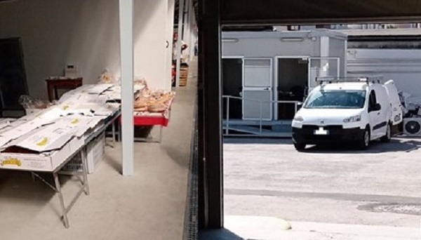 “Mercato di via Fasano: il Comune costringe noi e i nostri clienti a soffrire il caldo ma mette l’aria condizionata ai suoi dipendenti”