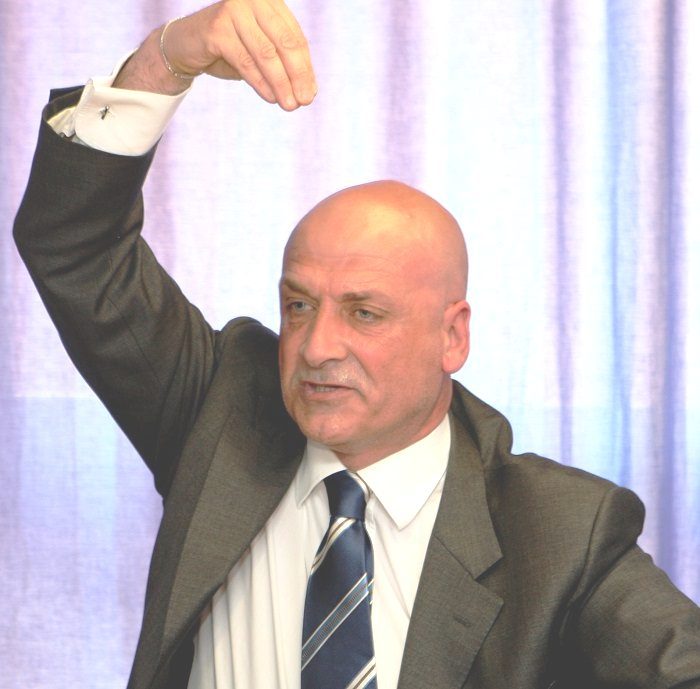 CORONAVIRUS/ Locali affollati e feste all’aperto, l’ira di Figliolia: “Sette denunce e altre in arrivo”