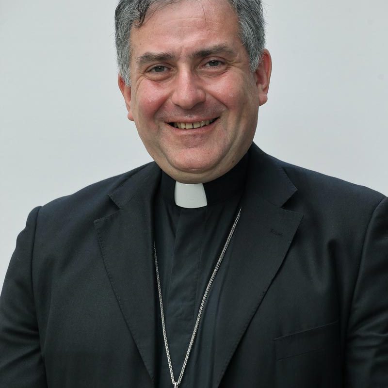 Monsignor Pascarella va in pensione: Pozzuoli ha un nuovo Vescovo