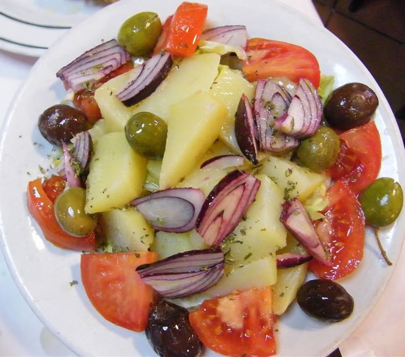 Noto avvocato penalista denuncia: “Ho lanciato un’insalata di patate sull’uscio del vicino e sono stato arrestato nel mio studio!”