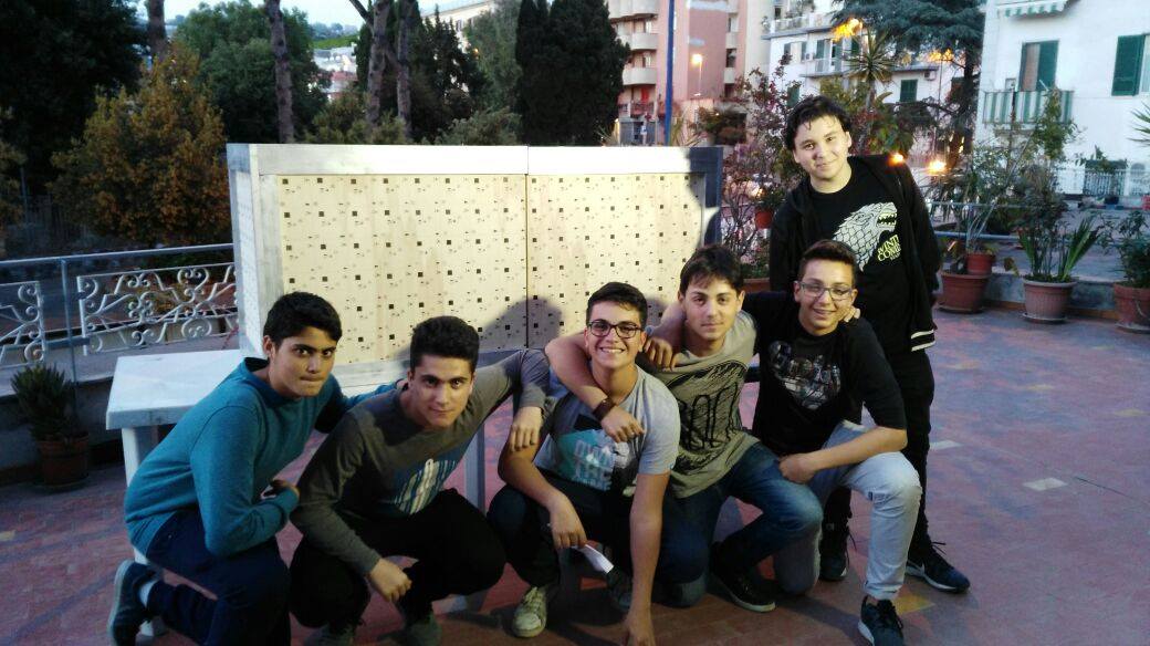 VIDEO/ Piccoli Fisici crescono: sei studenti del “Virgilio” premiati sul palco di piazza Plebiscito