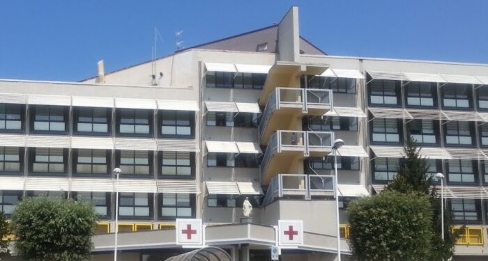 COVID/ Sindacati contro Asl: “State facendo aumentare il rischio di contagio in ospedale”
