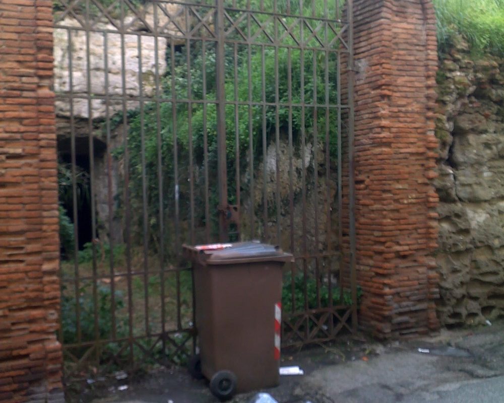 “Niente rifiuti tossici nella Piscina Cardito? Ecco i nostri dubbi sulle analisi dell’Arpac…”