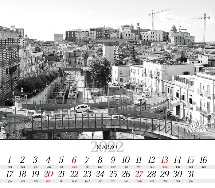 Torna “100%Pozzuoli”, il calendario 2022 del fotoreporter Enzo Buono con le immagini in bianco e nero della nostra città