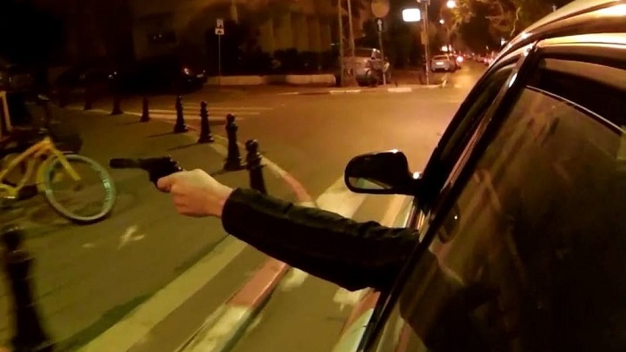 Tentata rapina: spari contro l’auto di un incensurato