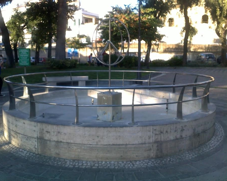 Villa comunale: la “Fontana della Pace” è diventata la “Fontana della Vergogna”!