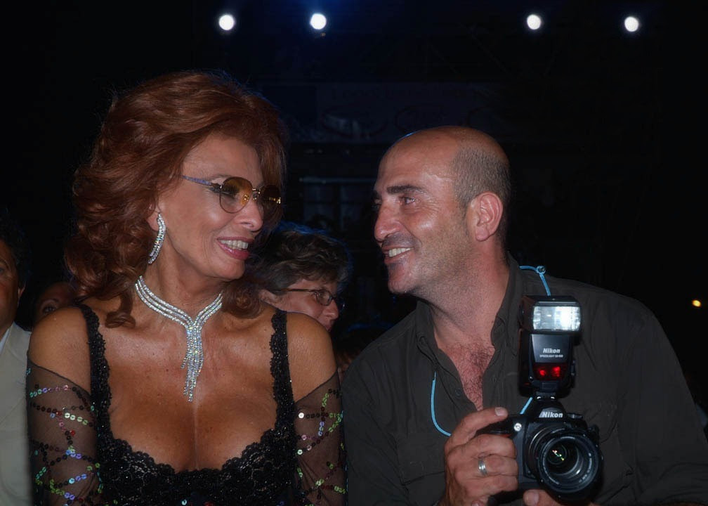 Un murale per festeggiare i 90 anni di Sophia Loren