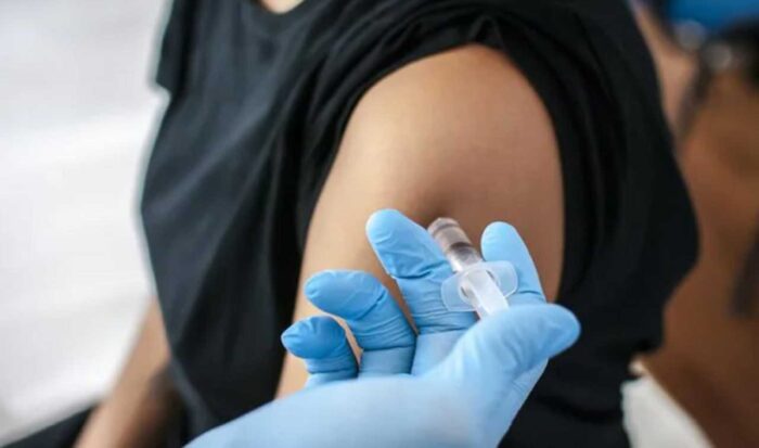 ULTIMISSIMA/ Covid: il Governo abolisce l’obbligo di quarantena per i vaccinati  e amplia il Super Green Pass
