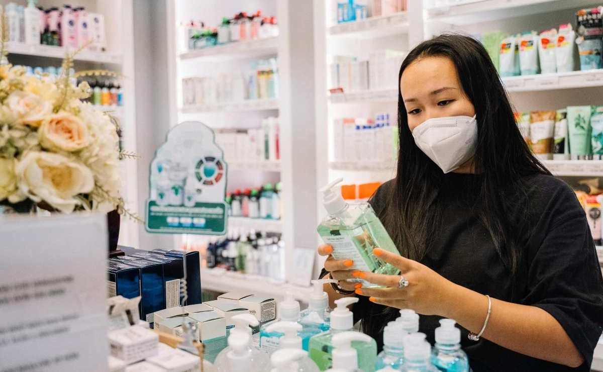 Farmacie, allarme cosmetici | Per comparli servirà un certificato: se ne sei sprovvisto non ti vendono nulla