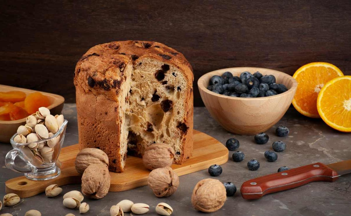 Panettone, stai alla larga da questo qui | In Italia non ce n’è uno peggiore: anche un calzino ha un sapore più buono